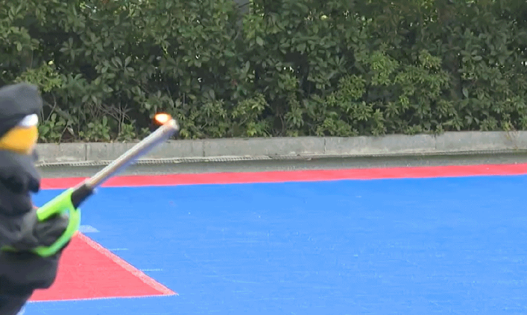 330f2604e557f05274b57ad25b1634f4.gif